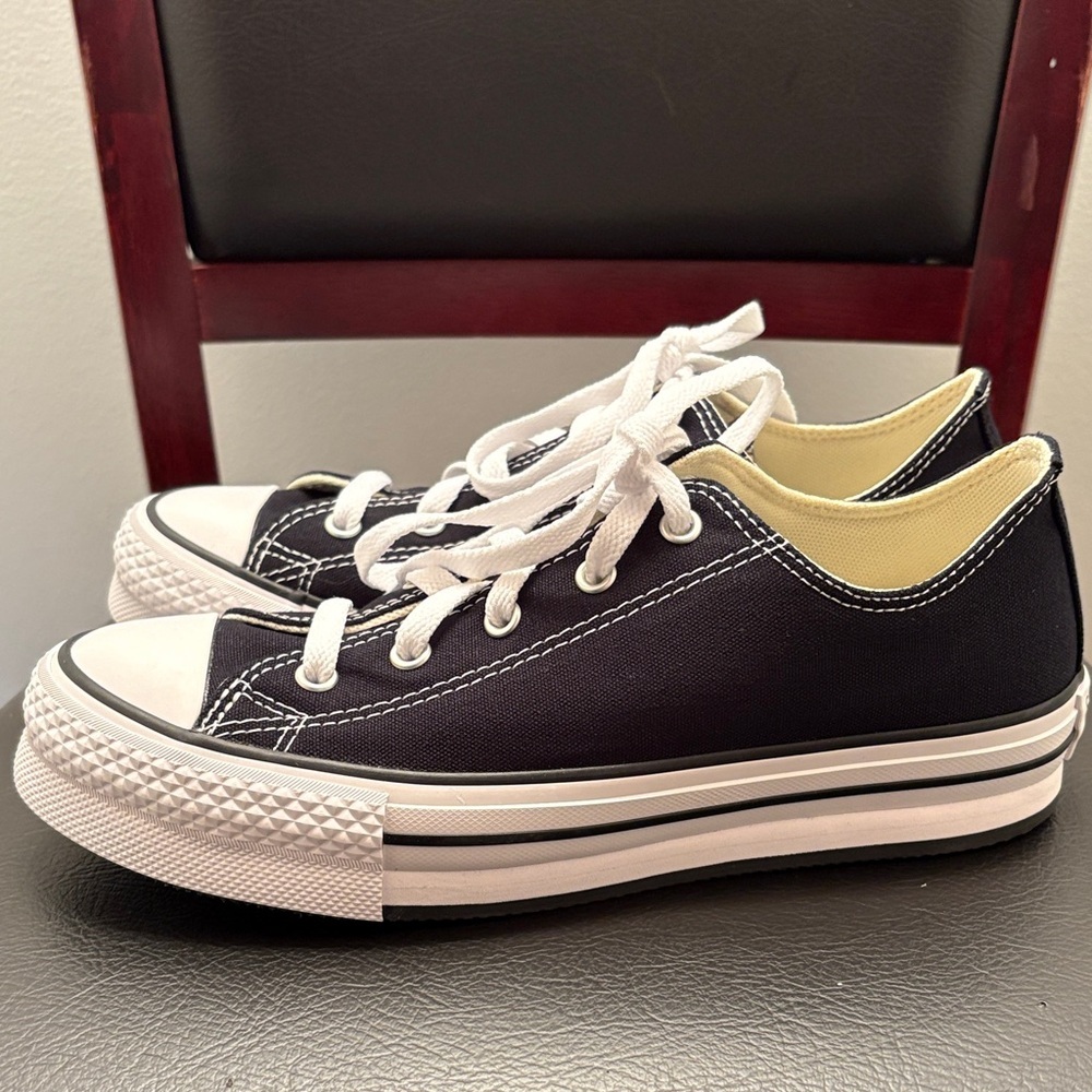 New Converse All Star Boy’s Black and White Canvas Sneakers Size 5.5 - Picture 1 of 5